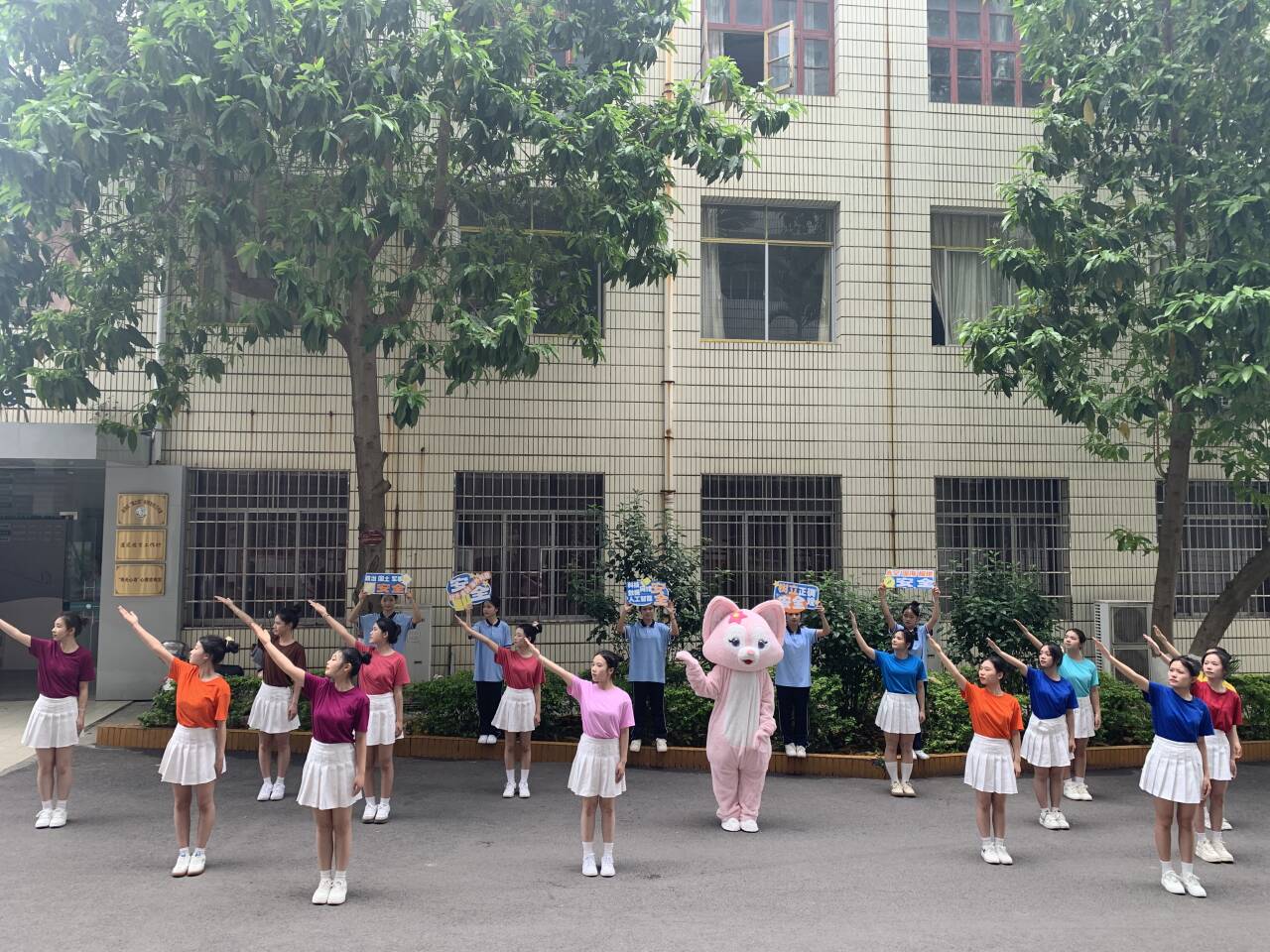 4.快闪手势舞