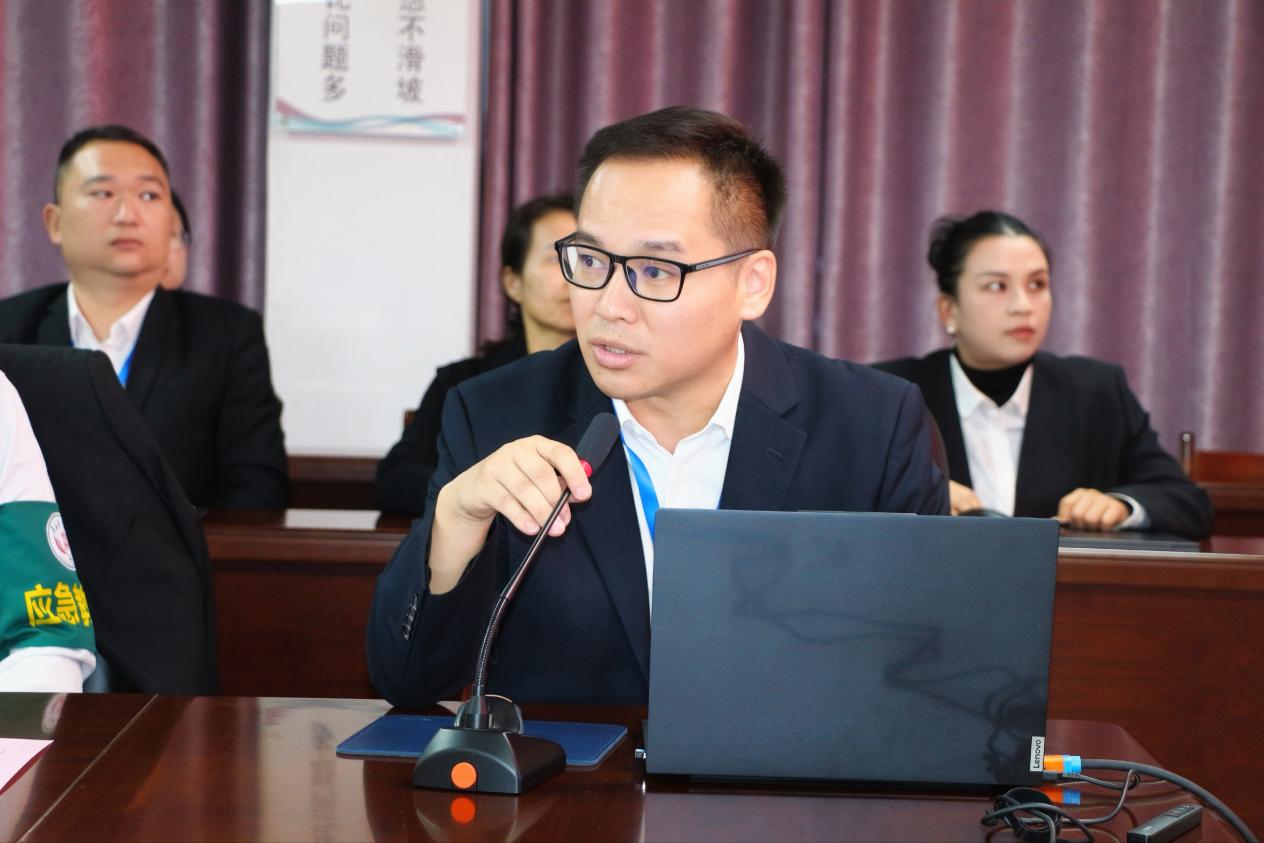 5.烹饪营养系主任张彬作中餐烹饪专业群汇报