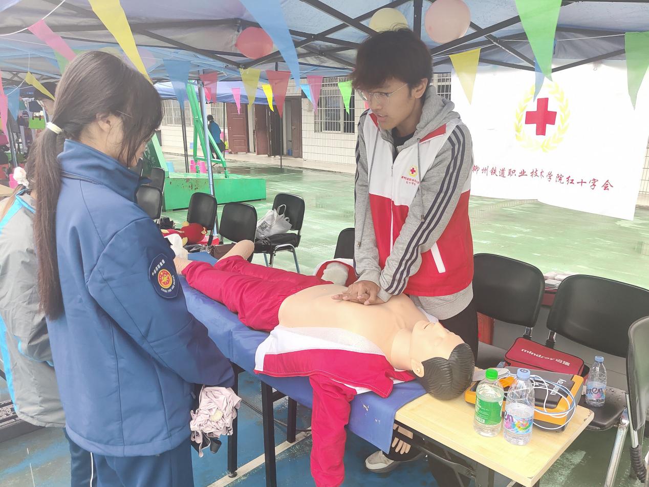 10柳州市职业院校社团展示 (7)