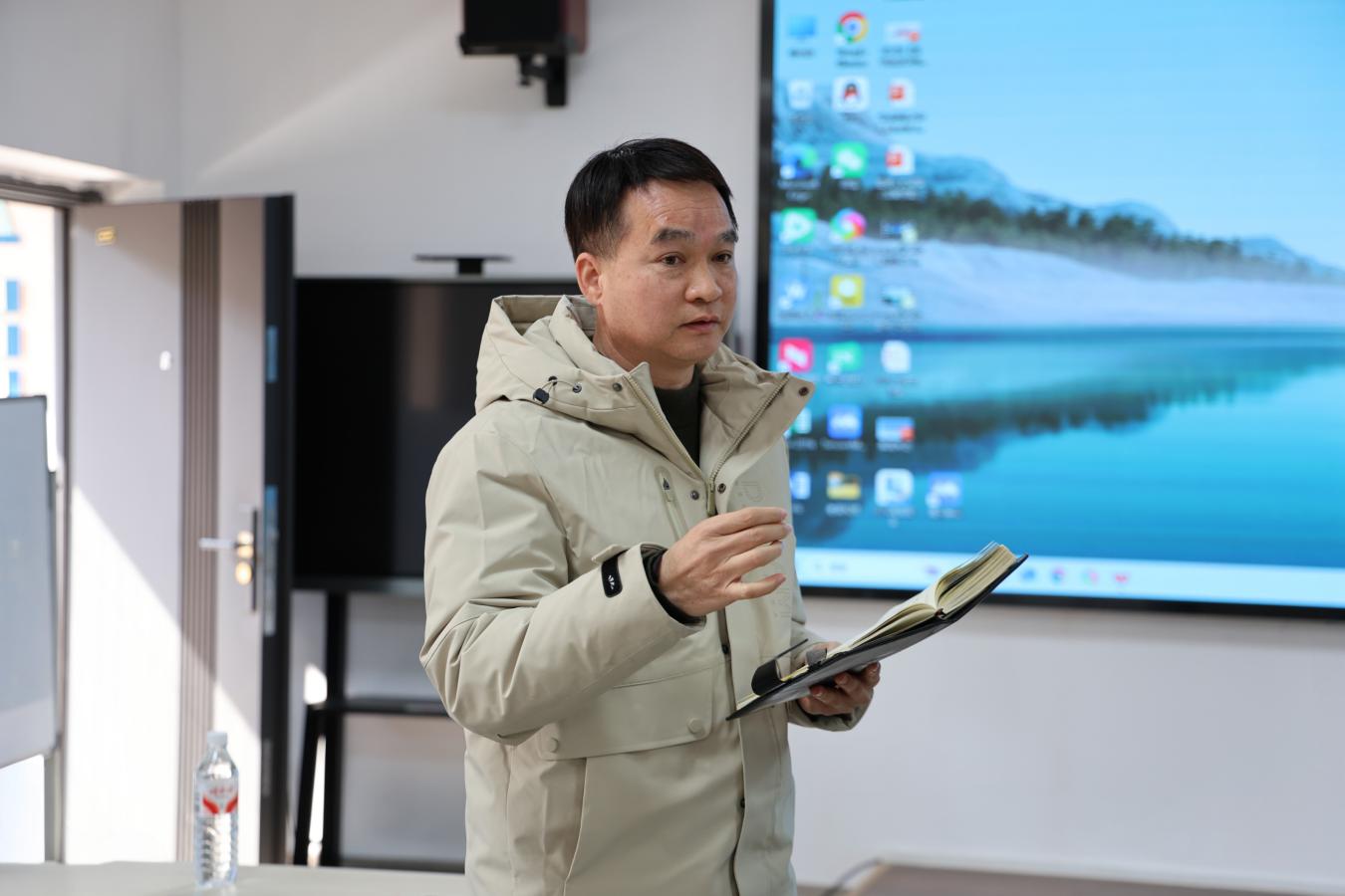 4副校长黄强新进行培训总结