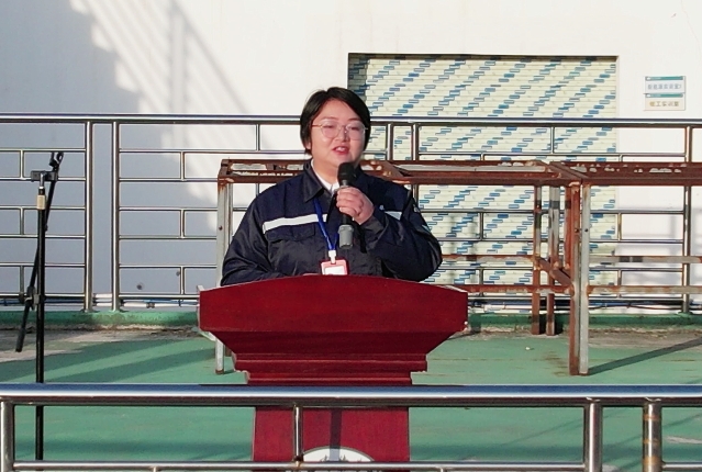 5.教师代表龚美玲发言