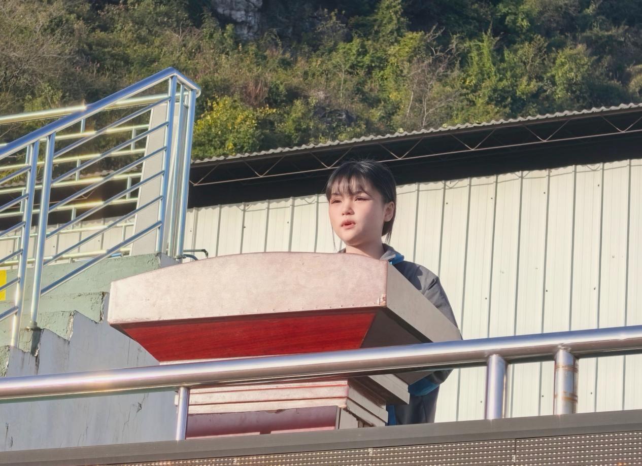 6.学生代表25美容1班廖柳琪发言