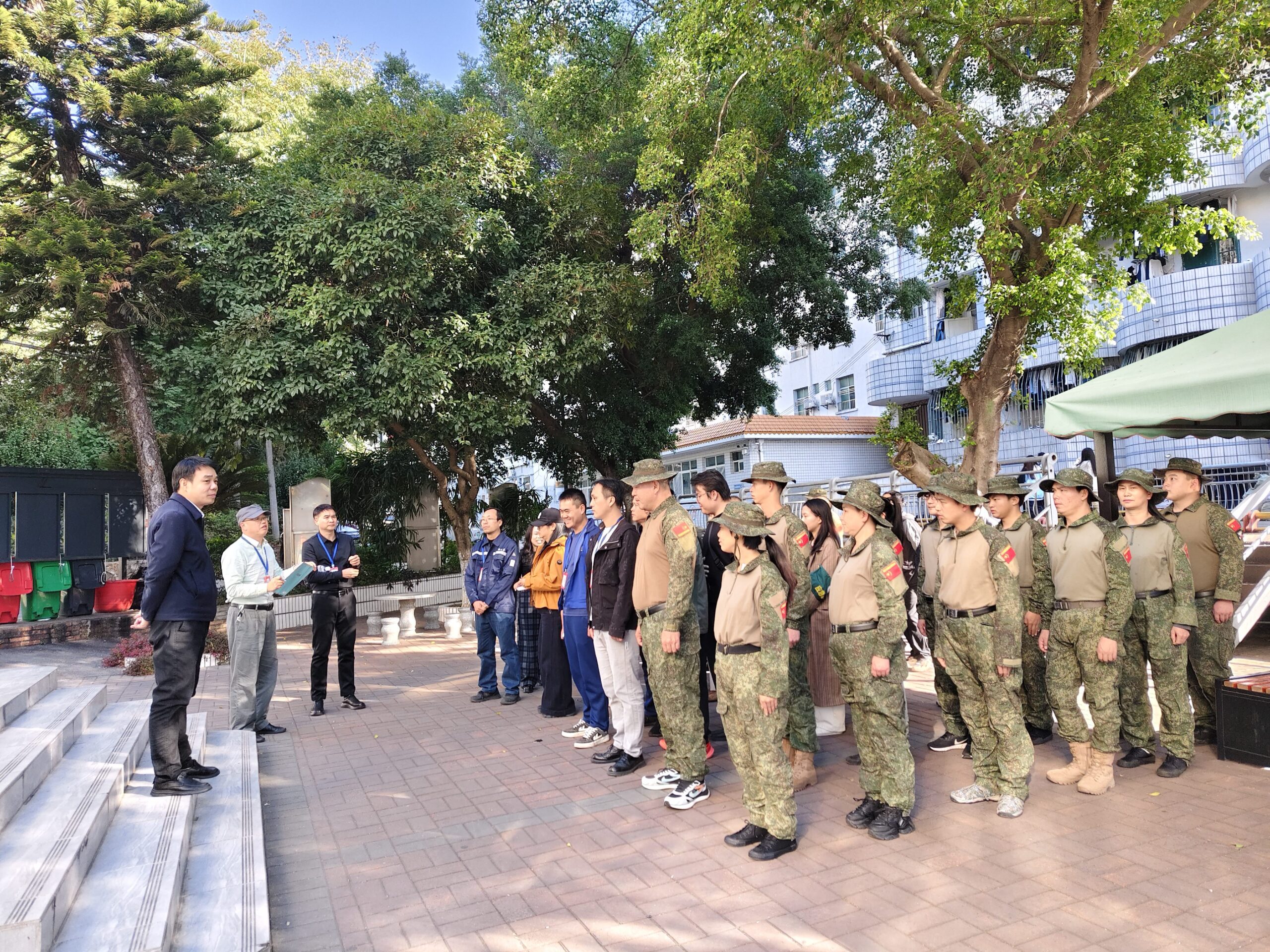 消防应急救援队集结完毕