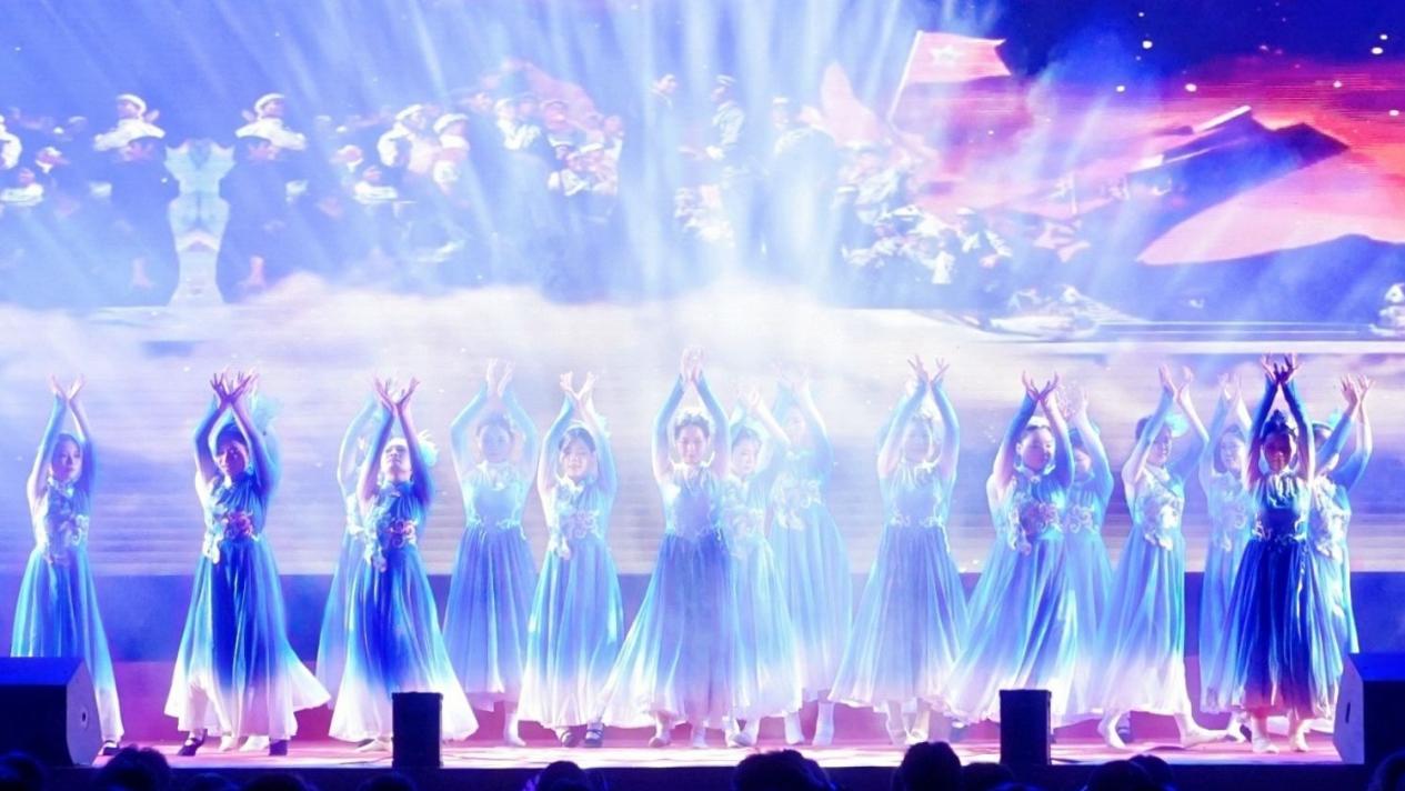 4.25幼教1班 《不忘初心》现代舞表演