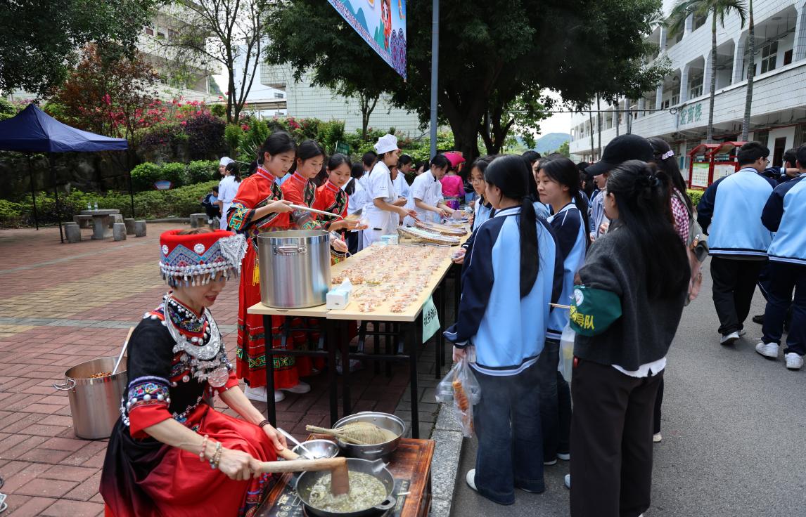 3.烹饪营养系打造“壮乡食韵”非遗美食体验