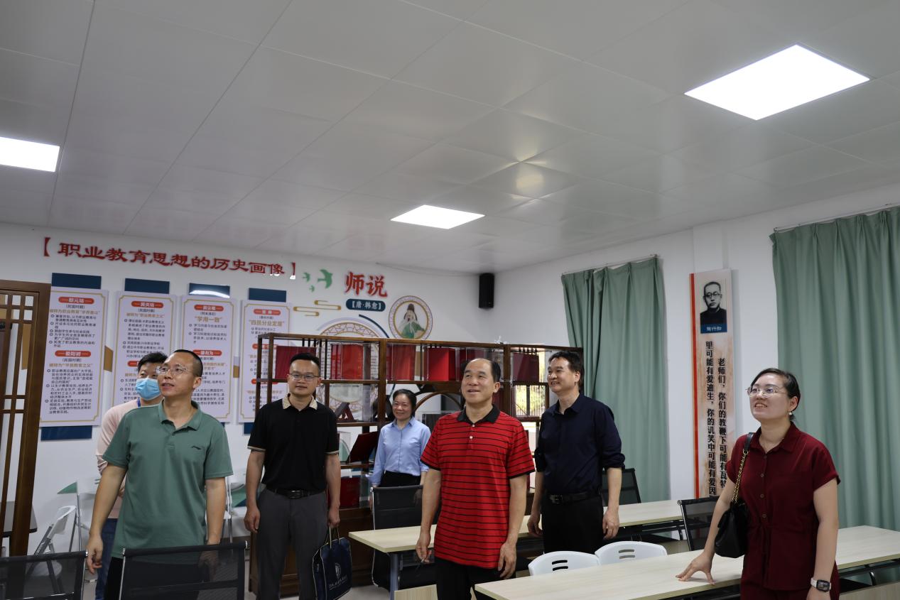 参观“商之道”国家名师工作坊